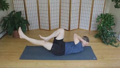 Alternating elbow to knee core strengthening to strengthen the transversus abdominus.